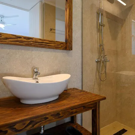 Playia Ii * Petrití