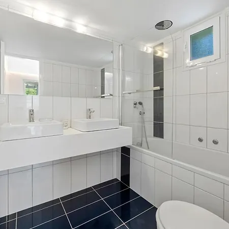 Playia Ii شقة Petrití