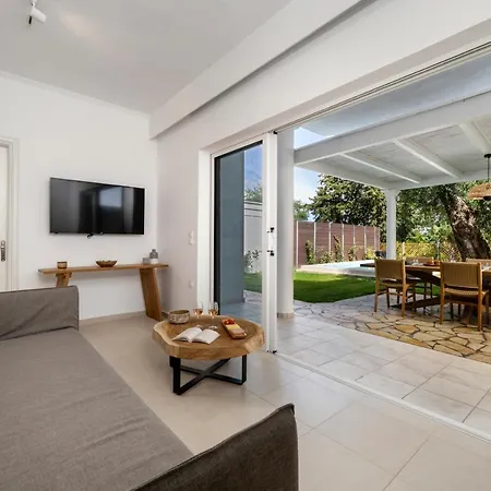 Playia Ii * Petrití